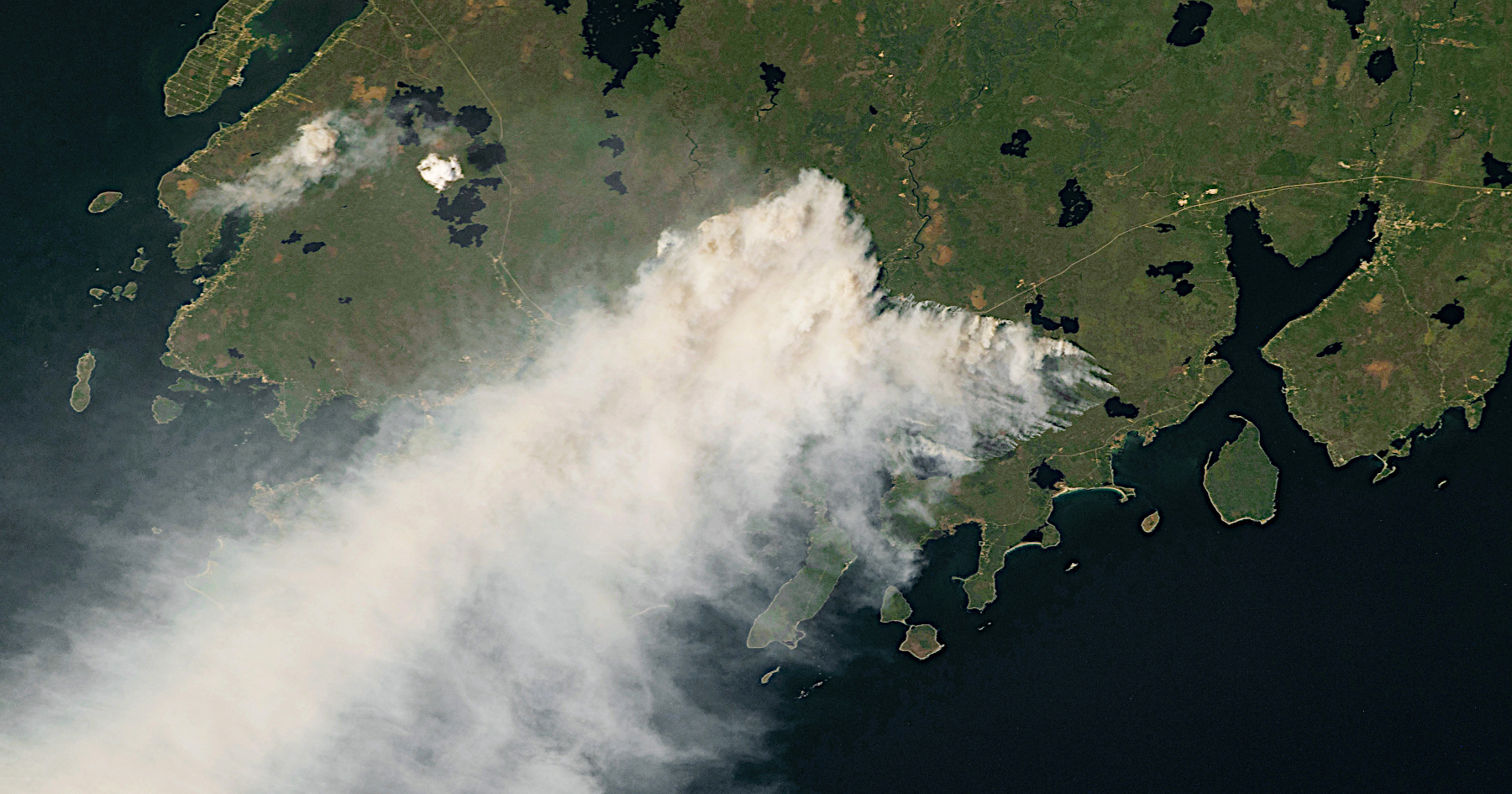 Forest fires near Shelburne, Nova Scotia, on May 29, 2023. Photo: NASA Earth Observatory image. Photo was taken by astronauts aboard the International Space Station.